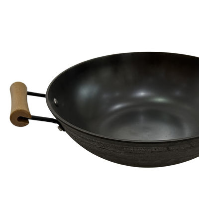 Vielseitige Bratpfanne-chinesischer Wok des Roheisen-12Inch mit hitzebeständigem Griff