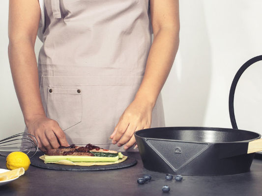 Großer tiefer Teller-Aluminiumbratpfanne 10Inch BSCI mit Glasdeckel